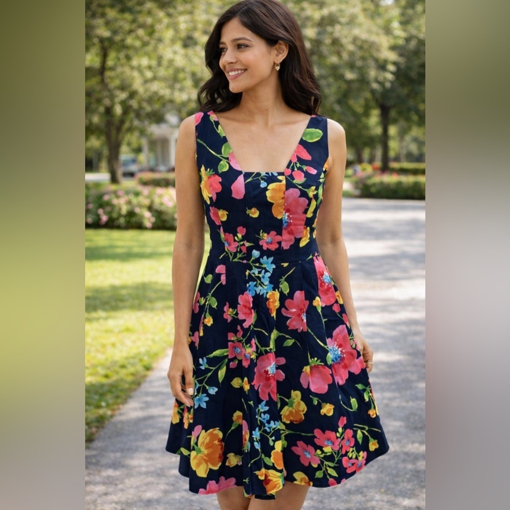 Floral Sleeveless Dress Box Pleats Princess Seams Crew Neckline Size 4